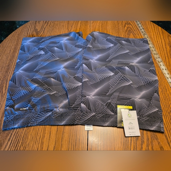 Athletic Works Men's and Big Men's 2 in 1 Gym Shorts with Liner, 8" Inseam - Picture 3 of 8